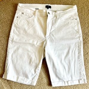 Women’s NYDJ White Bermuda Shorts size 14